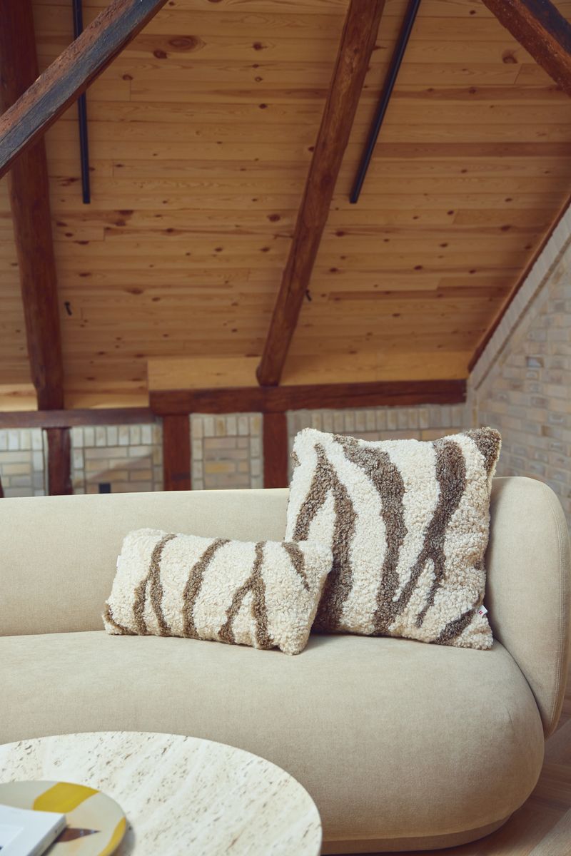 Zebra Kussen | Dubbelzijdig | 60x60 cm Taupe/Wit