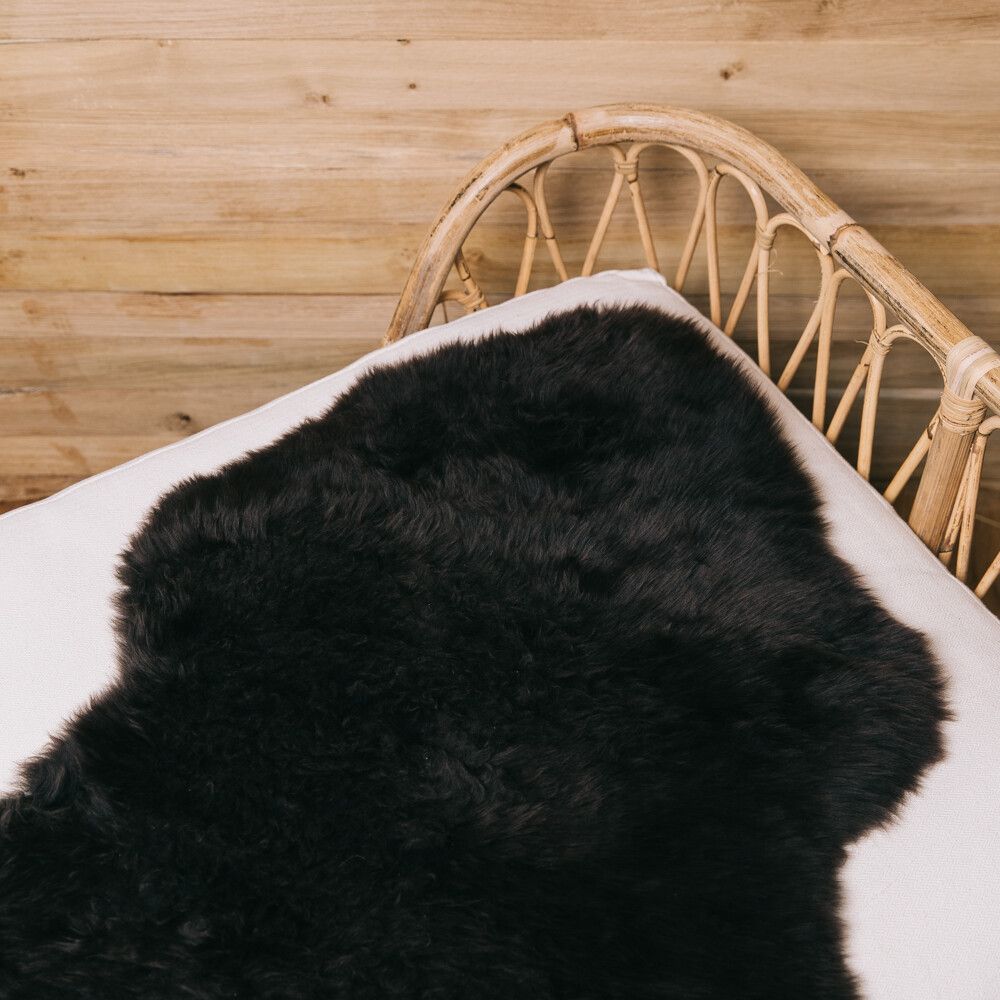 Merino Schapenvacht | Nieuw-Zeeland | Gekleurd | | Langharig | 90 cm Zwart