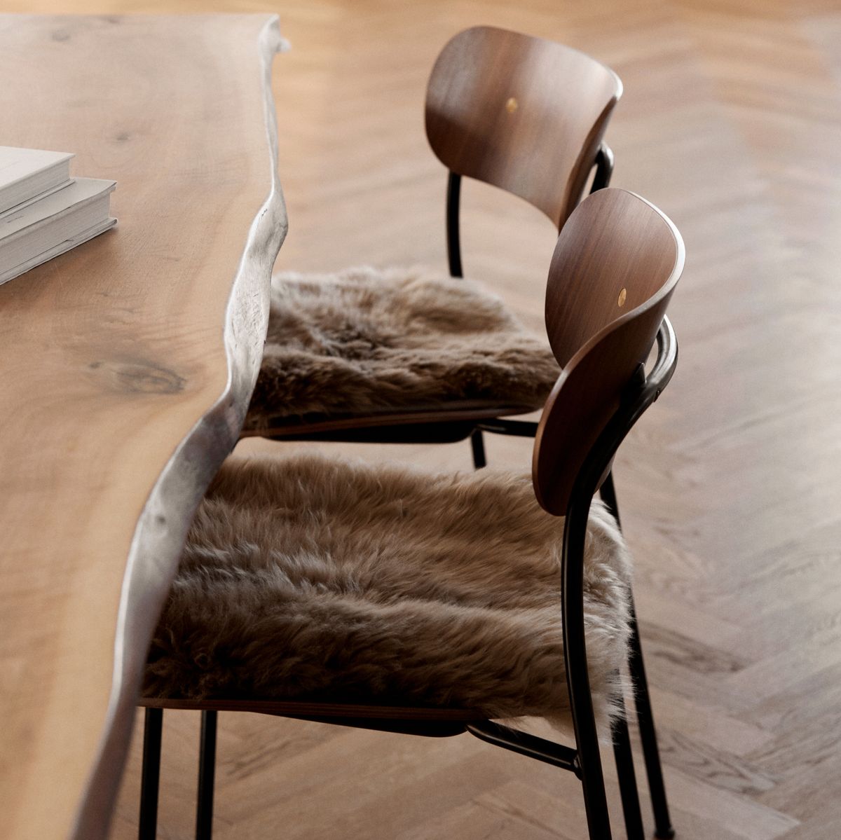 Langharig Schapenvacht Stoel Kussen Zwart