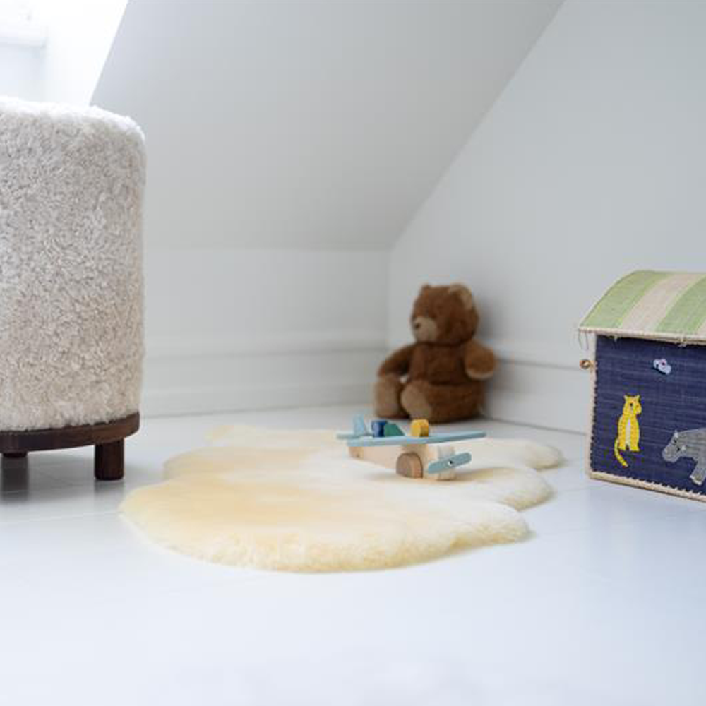 Baby Lamsvacht | Kortharig | Nieuw-Zeeland | Ca. 80x50 cm Crème