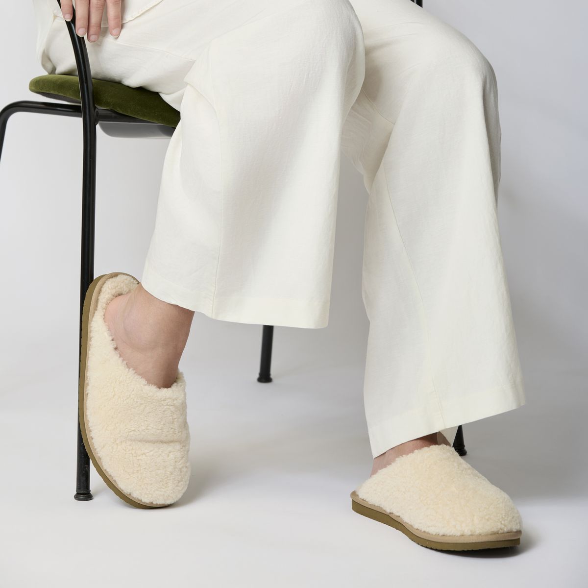 Unisex Curly Pantoffel Zwart