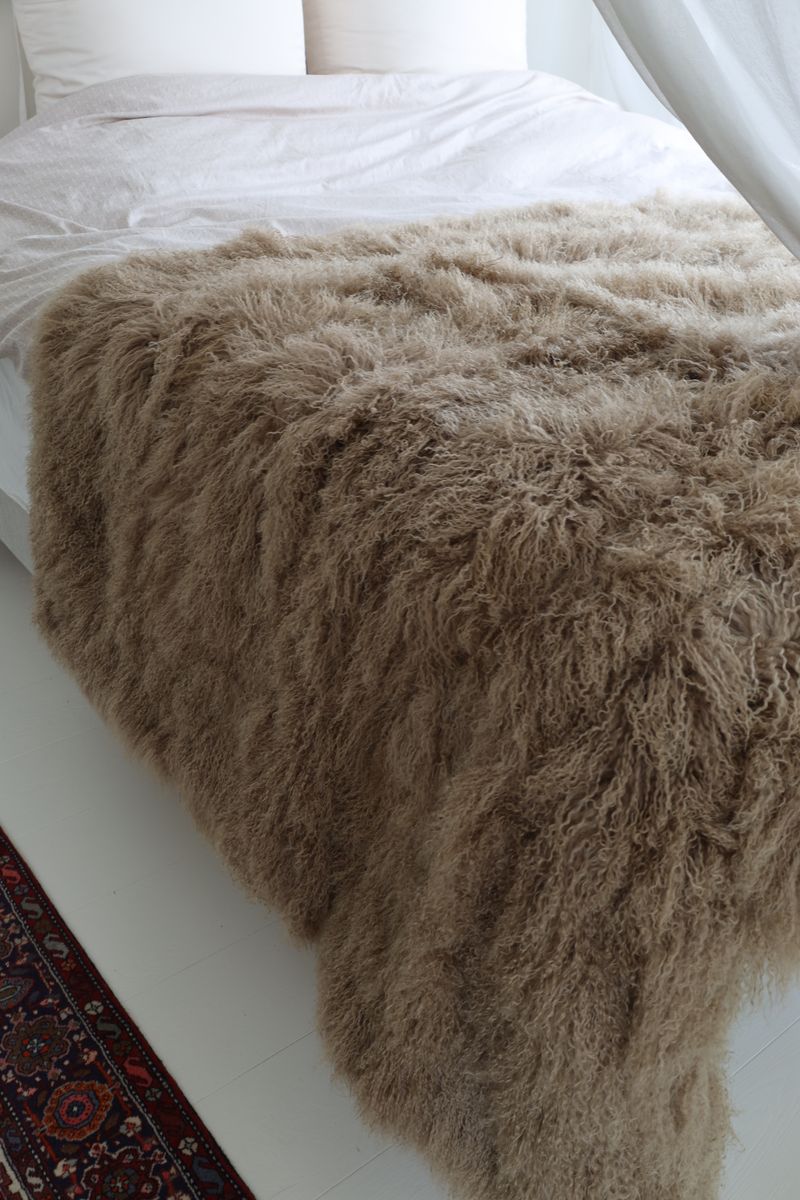 Plaid van Curly Schapenvacht | Tibet | 60x120 cm Taupe