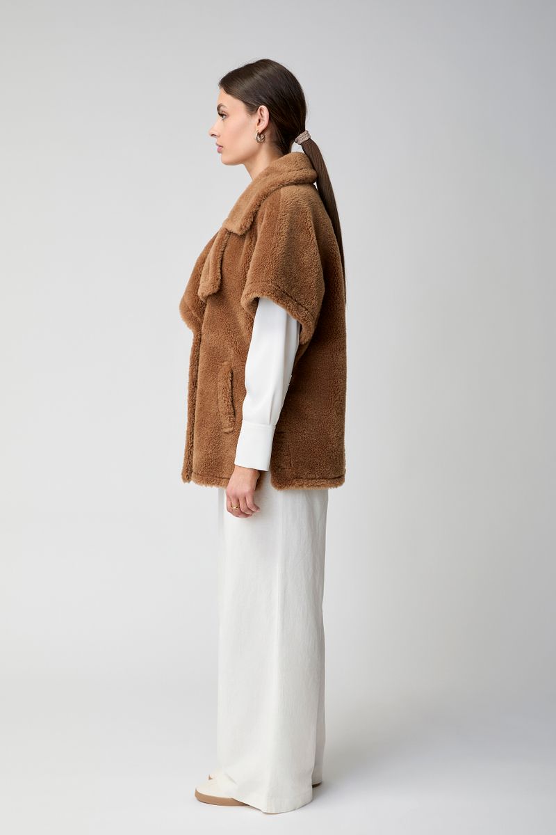 Antonella Poncho Teddy Bruin