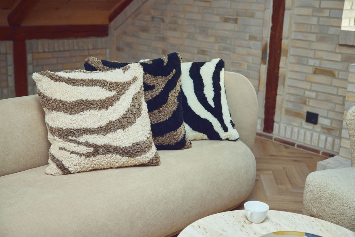 Zebra Kussen | Dubbelzijdig | 60x60 cm Taupe/Wit