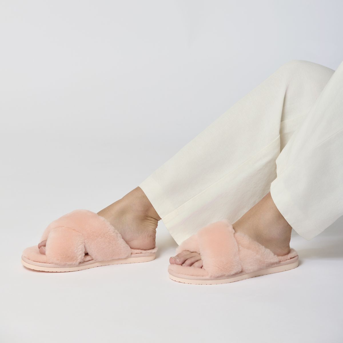 Slipper Cross Donkergrijs