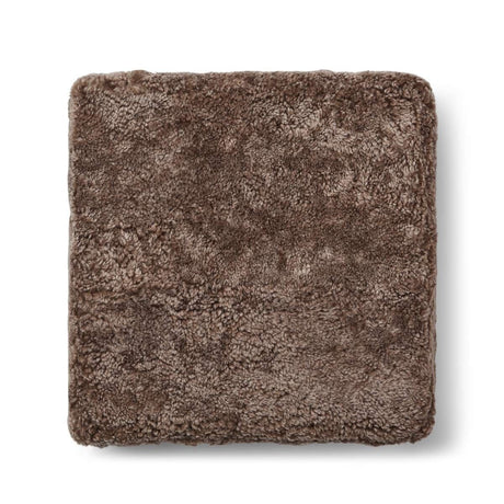 Kortharige Curly Schapenvacht Poef Taupe
