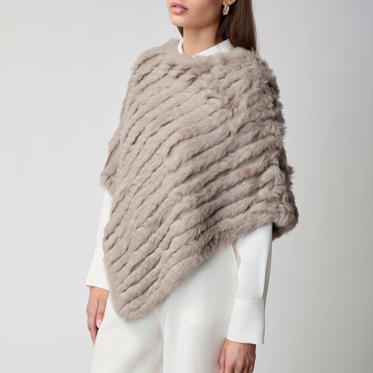 Molly Poncho Zwart