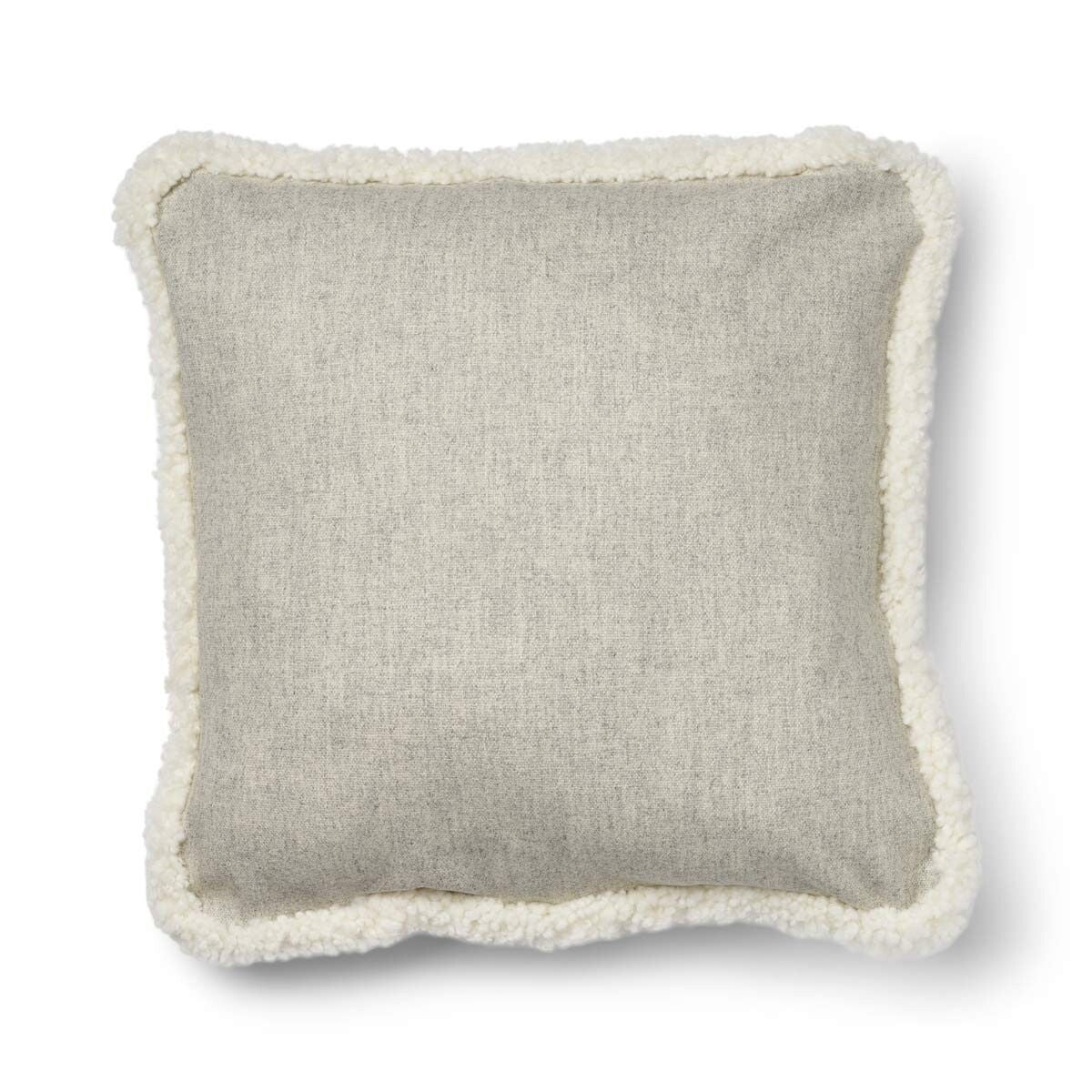 Kortharig Schapenvacht Kussen | KW rand | 52x52 cm | 34x52 cm Zilver/Ivoor