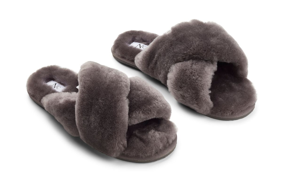 Slipper Cross Donkergrijs