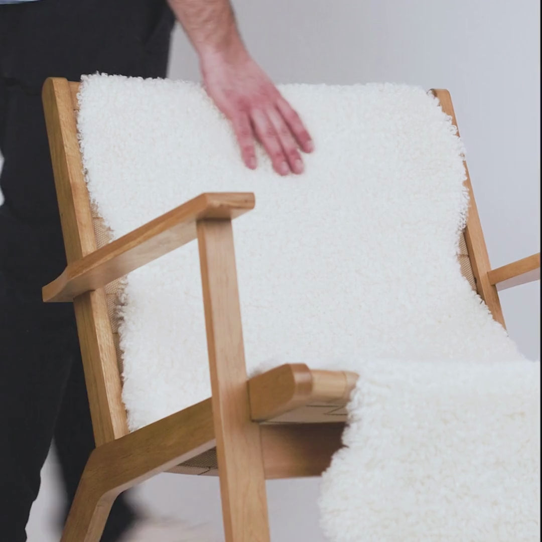 Video laden: Dubbele Schapenvacht | Nieuw-Zeelandse Schapenvacht | Curly Kortharig | 170x60 cm